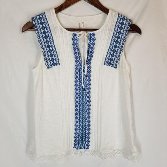 Anthropologie XS Sigrid White Blue Embroidered Tank Top Crochet Trim Boho Chic - Picture 1 of 14